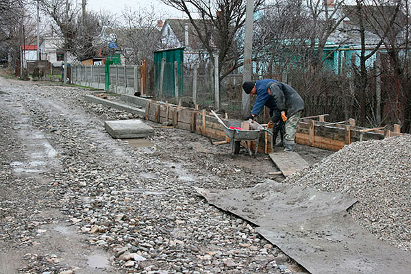 Строительство дороги в поселке Железнодорожное